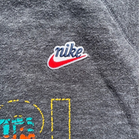 Men's Nike Hoodie Gray Swish Surf Club M Pocket Pullover Streetwear Active Gym - Picture 6 of 14